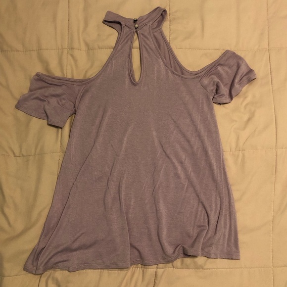 Cold Shoulder Top - Picture 3 of 4